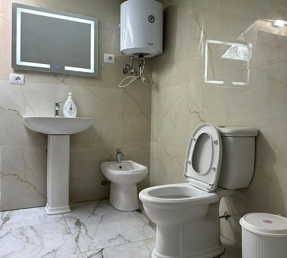 Kanaj Rooms And Apartments Vlorë Albania
